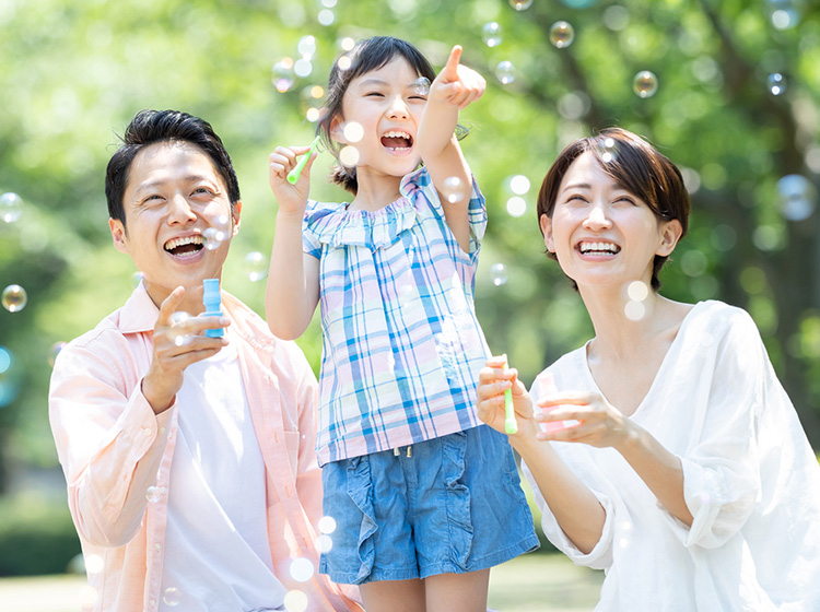 すこやかな視界 働くロートニッテンスタッフ